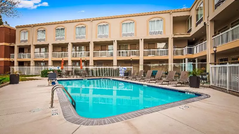 Otel Best Western Plus Rancho Cordova Inn