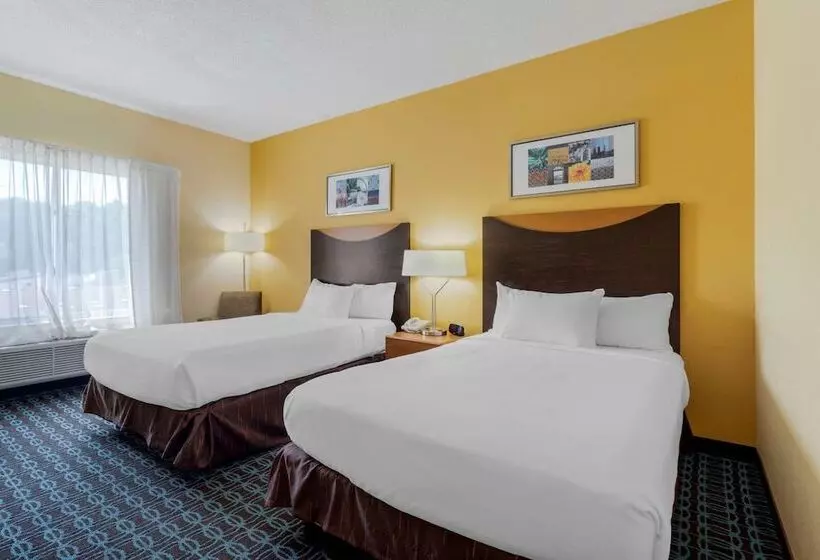 酒店 Comfort Inn & Suites