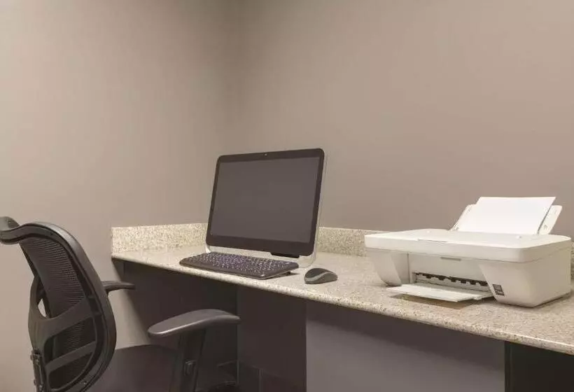 호텔 Country Inn & Suites By Radisson, Port Clinton, Oh