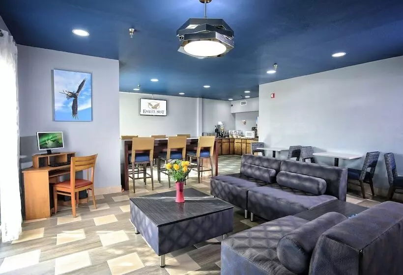 호텔 Eagles Nest Inn