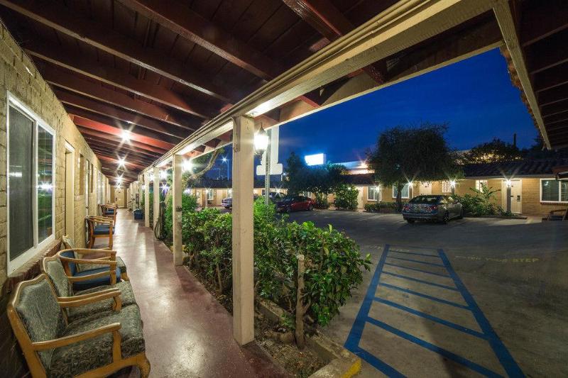 فندق El Patio Inn   Near Universal Studios Hollywood