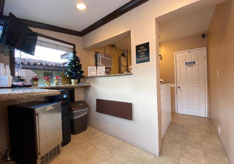 فندق El Patio Inn   Near Universal Studios Hollywood