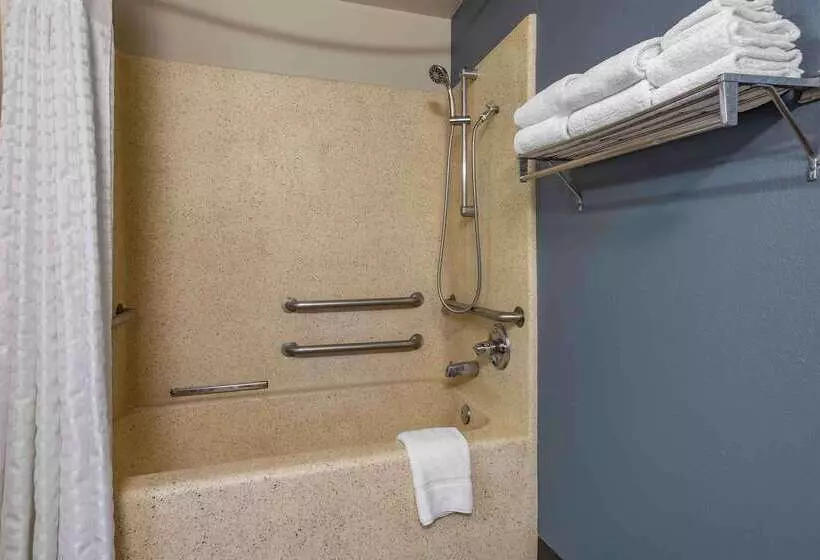 בית מלון כפרי Extended Stay America Suites Edison Raritan Center