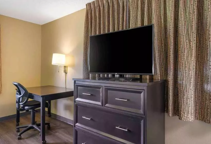 酒店 Extended Stay America Suites St. Petersburg Clearwater Executive Dr