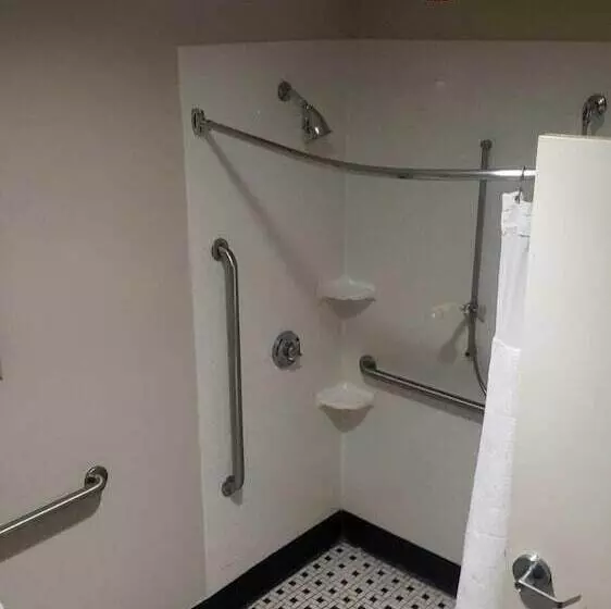 Отель Fairfield Inn & Suites Hattiesburg / University