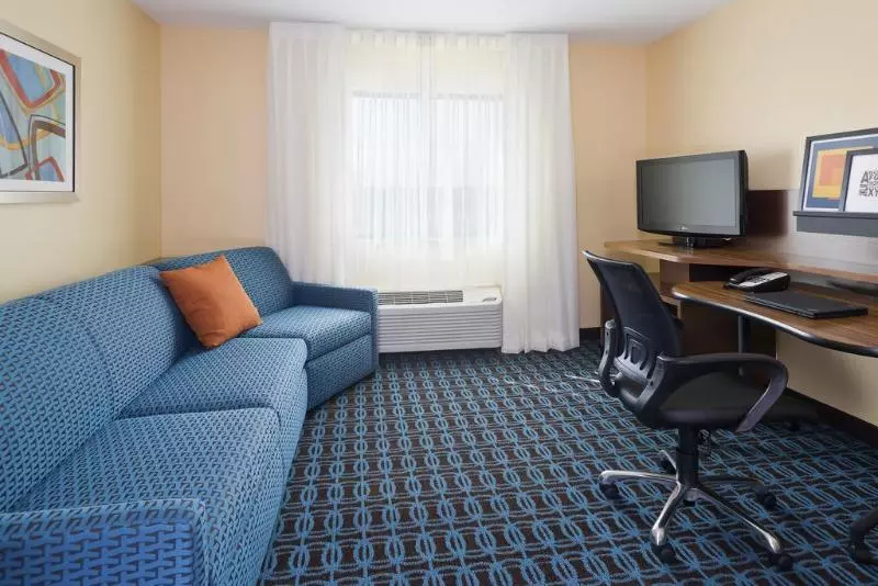 호텔 Fairfield Inn & Suites Lexington Keeneland Airport