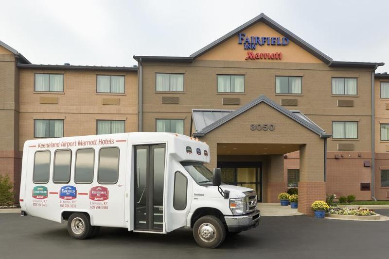 Отель Fairfield Inn & Suites Lexington Keeneland Airport