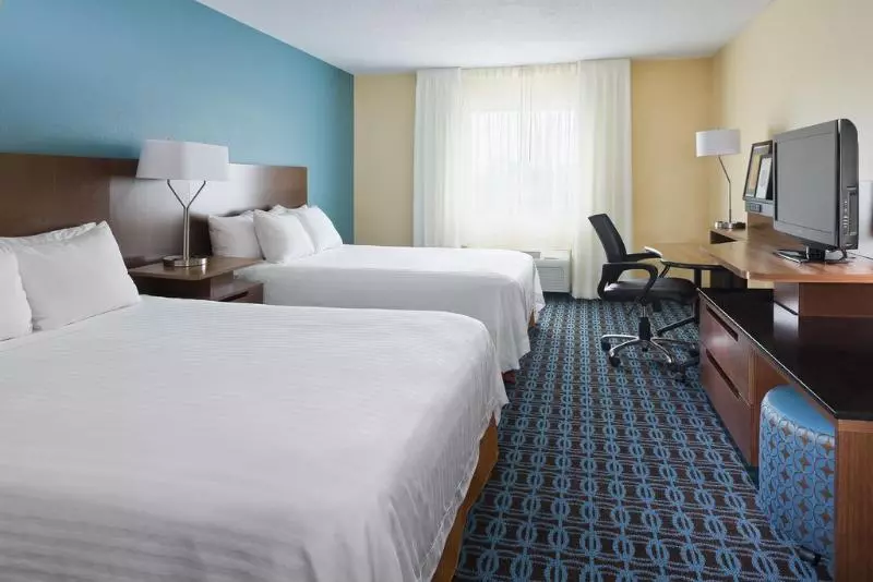 호텔 Fairfield Inn & Suites Lexington Keeneland Airport
