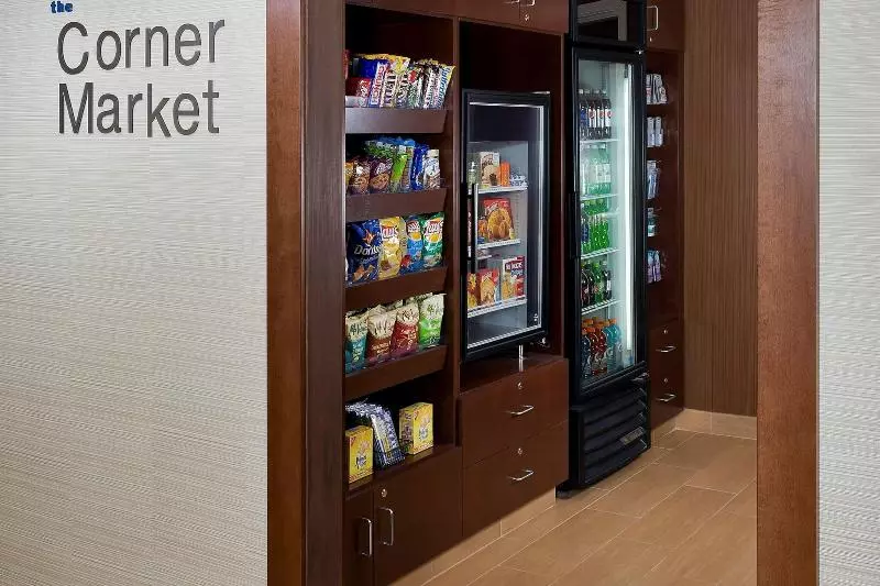 호텔 Fairfield Inn & Suites Lexington Keeneland Airport