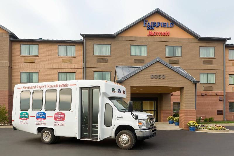 Отель Fairfield Inn & Suites Lexington Keeneland Airport