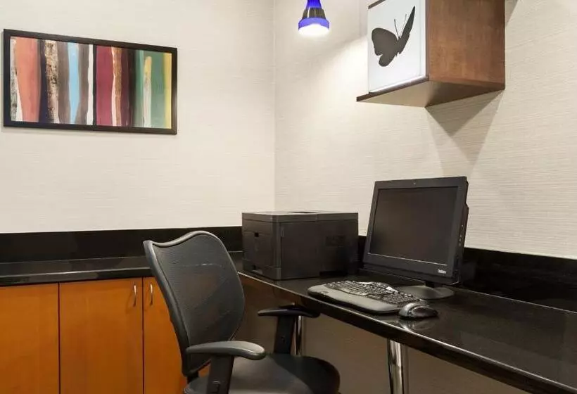 فندق Fairfield Inn & Suites Omaha East/council Bluffs, Ia