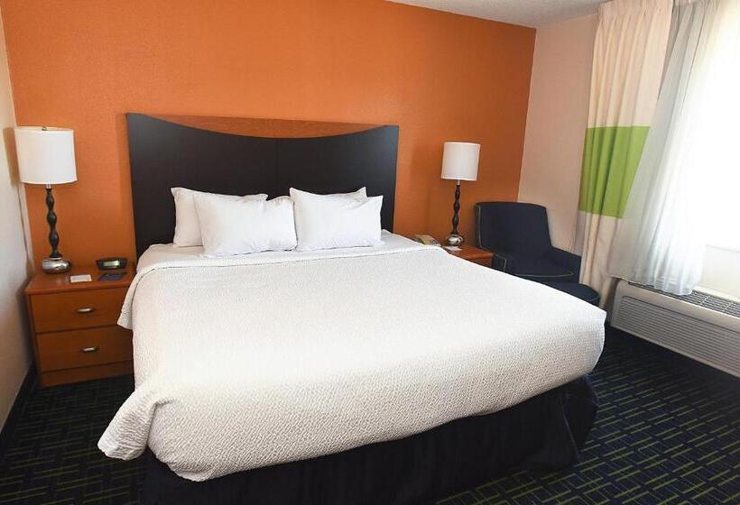 هتل Americinn By Wyndham Topeka