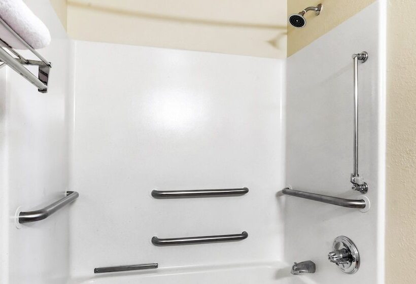 בית מלון כפרי Home 1 Suites Extended Stay