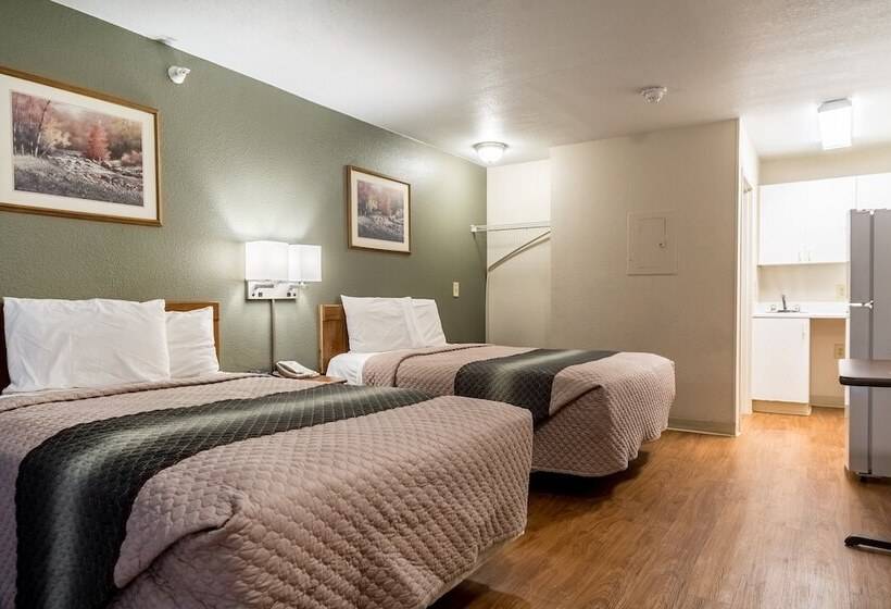 Hotelli Hometowne Studios By Red Roof Denver   Lakewood West