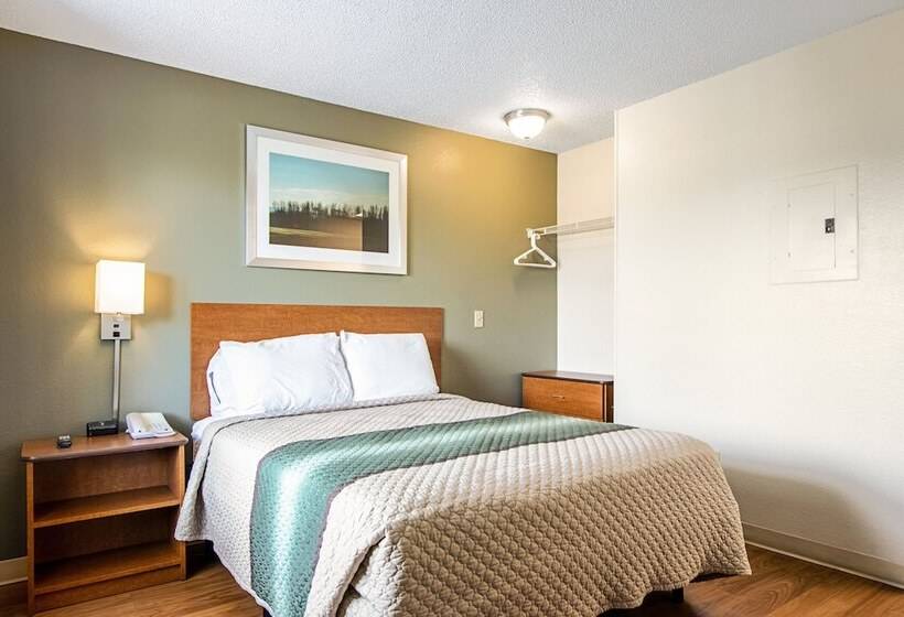 Hotelli Hometowne Studios By Red Roof Denver   Lakewood West