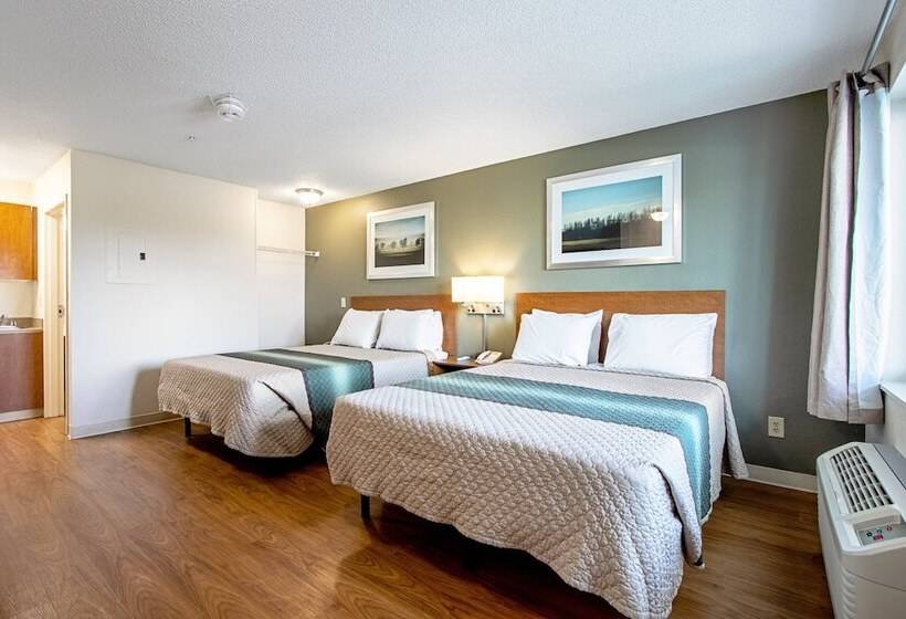 Hotelli Hometowne Studios By Red Roof Denver   Lakewood West