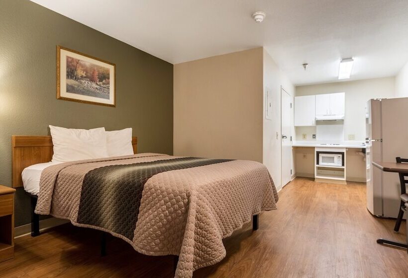 Hotelli Hometowne Studios By Red Roof Denver   Lakewood West