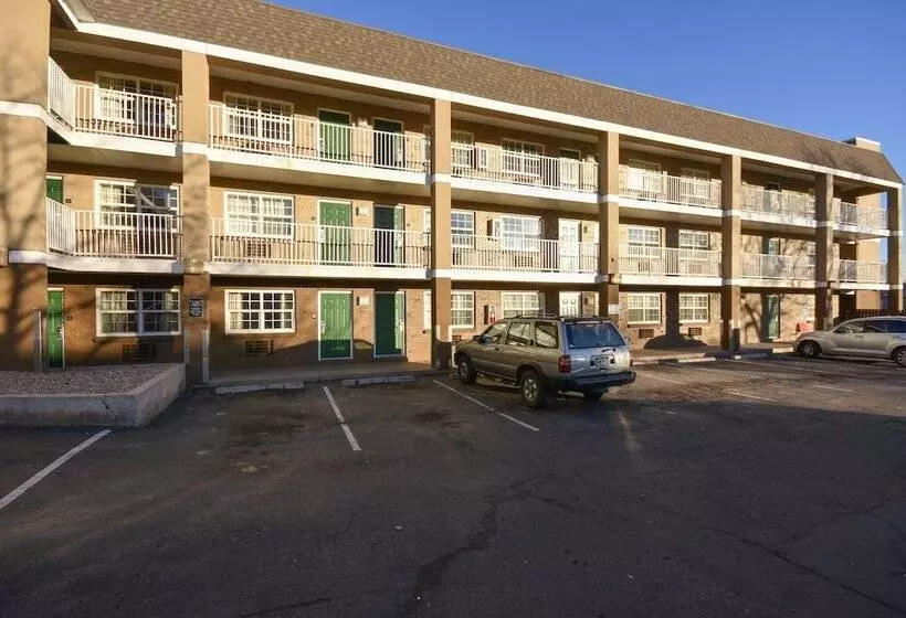 فندق Hometowne Studios By Red Roof Denver   Lakewood West