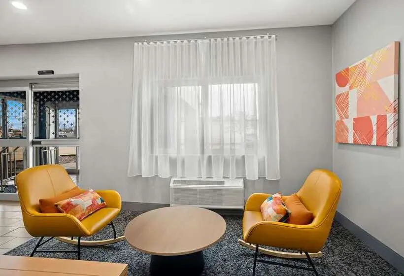 هتل Spark By Hilton Moline Quad Cities