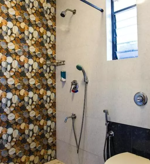 Majatalo Lazy Frog Guest House