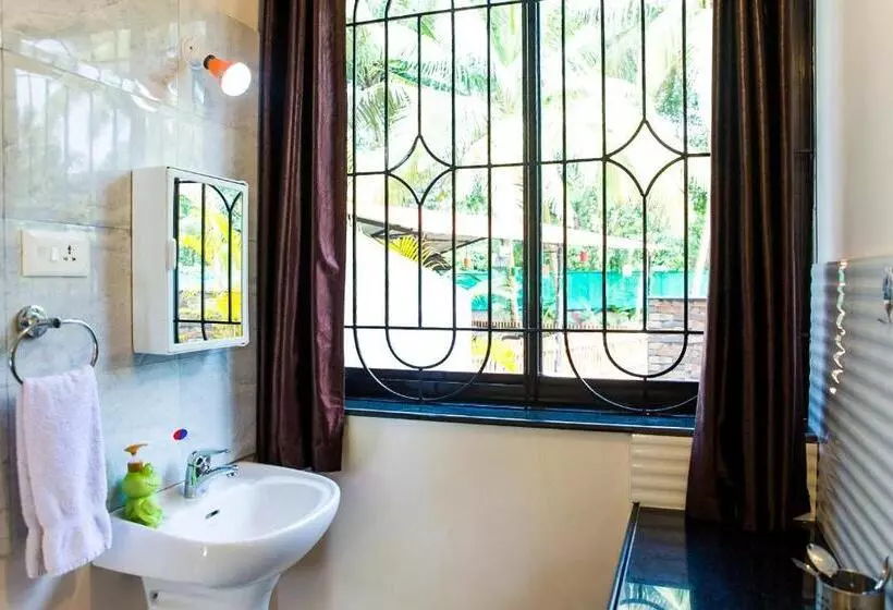 Majatalo Lazy Frog Guest House
