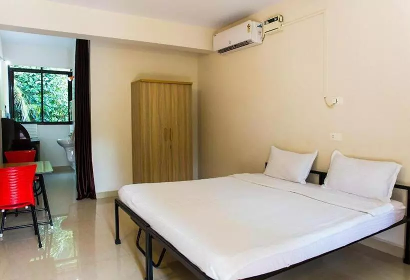 Majatalo Lazy Frog Guest House