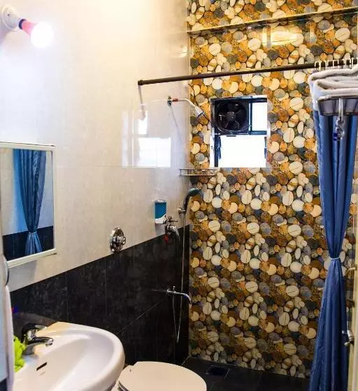 Majatalo Lazy Frog Guest House