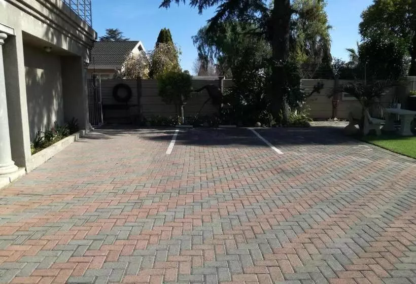 Majatalo Sedibeng Guest House