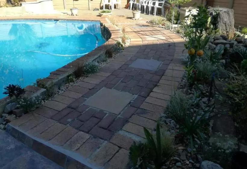 Majatalo Sedibeng Guest House