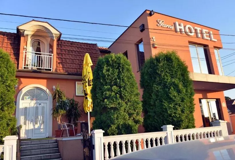 تختخواب و صبحانه Garni Hotel Kaća