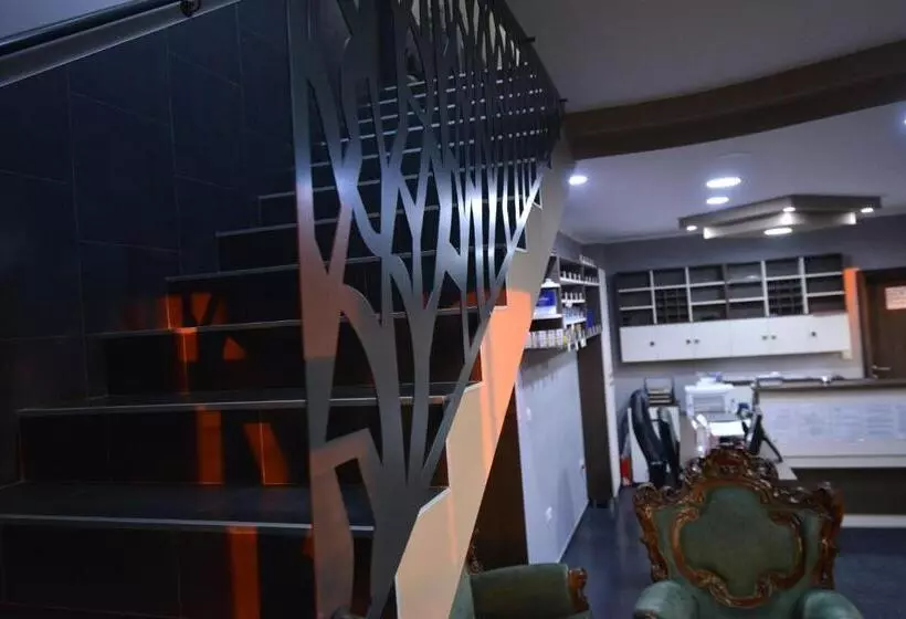 تختخواب و صبحانه Garni Hotel Kaća