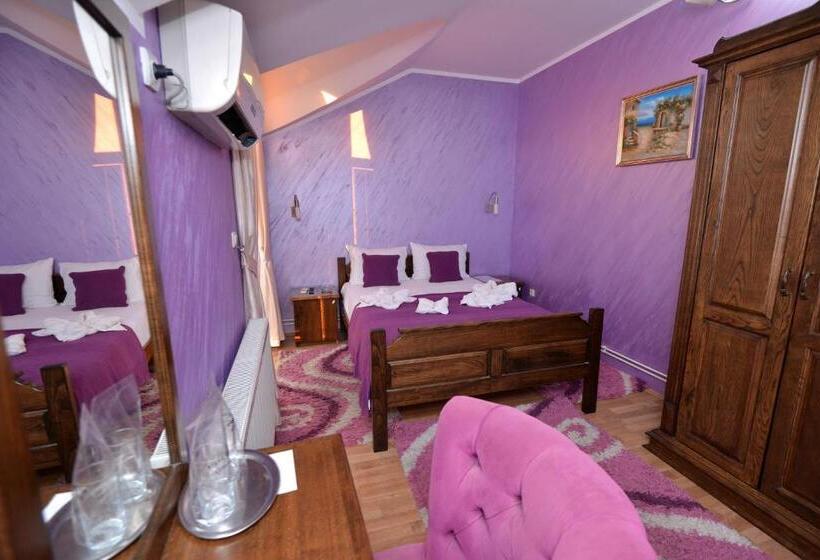 تختخواب و صبحانه Garni Hotel Kaća