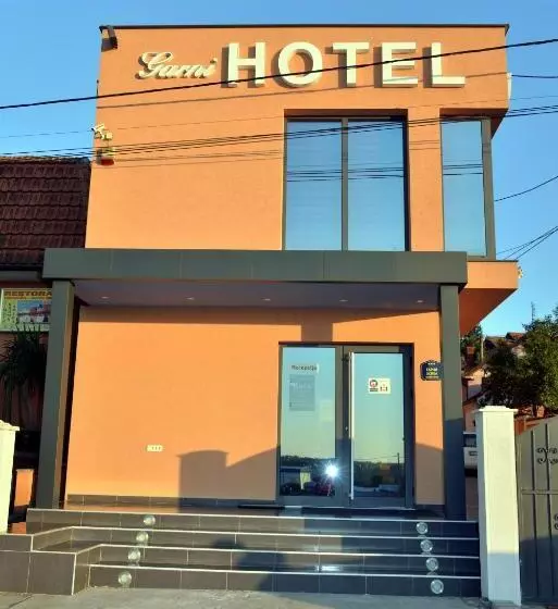 تختخواب و صبحانه Garni Hotel Kaća