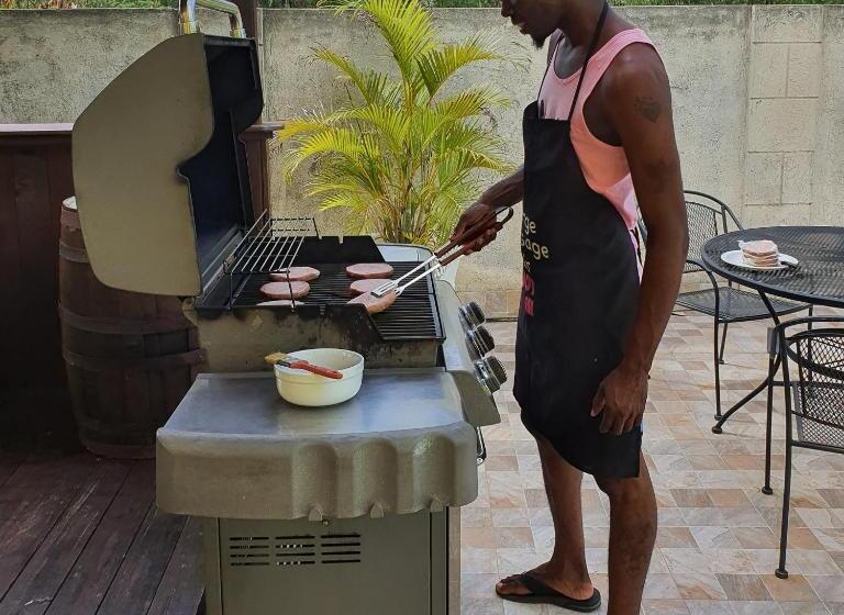 Best E Villas Prospect St James