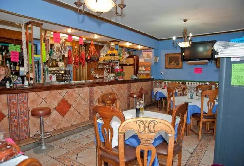 Hostal Restaurante Reina