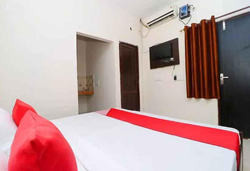 Hotelli Raj Apartments  By Oyo Rooms