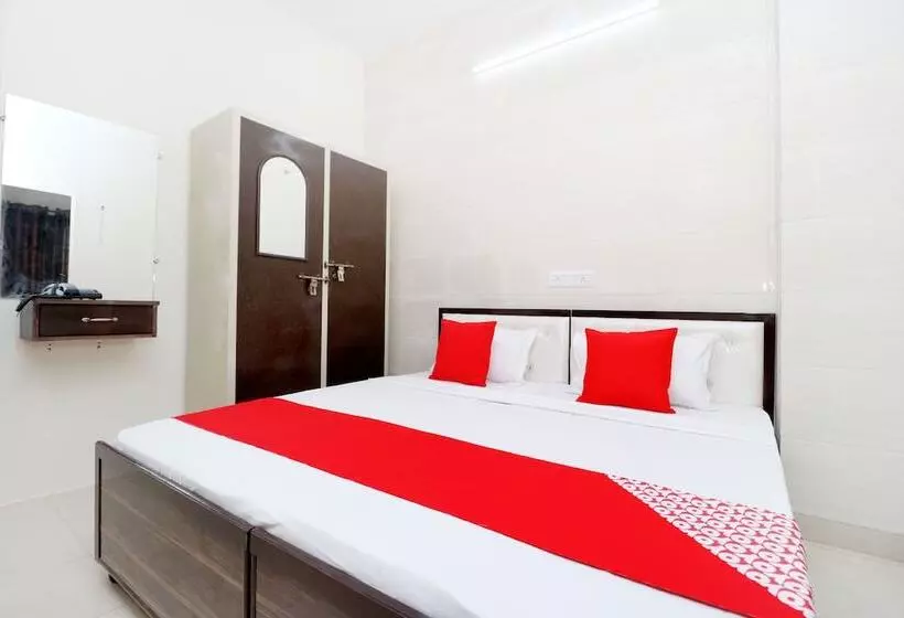 Hotelli Raj Apartments  By Oyo Rooms
