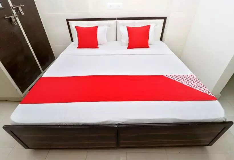 Hotelli Raj Apartments  By Oyo Rooms