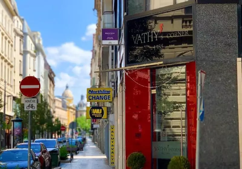 ホテル Ramada By Wyndham Budapest City Center
