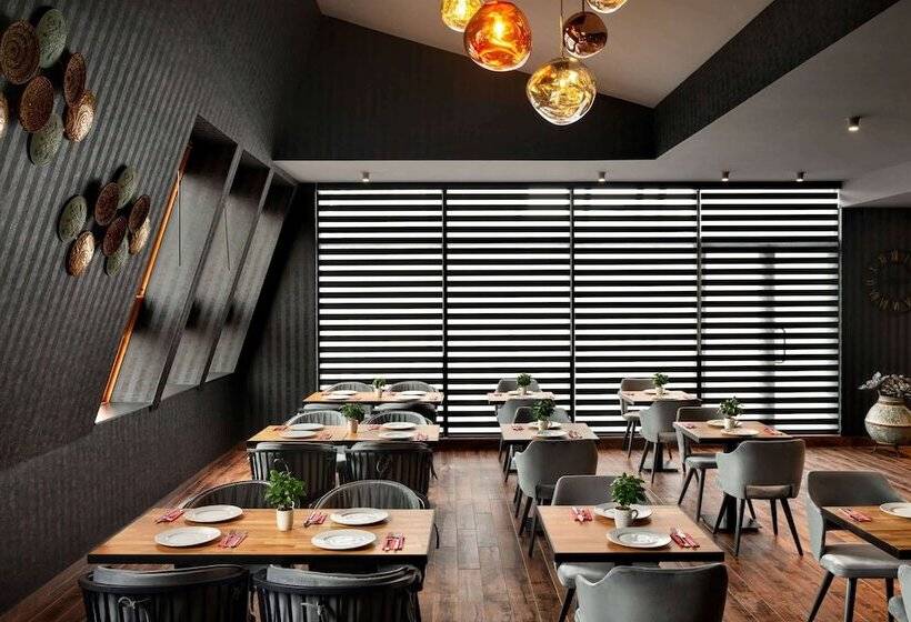 Hotel Ramada By Wyndham Budapest City Center