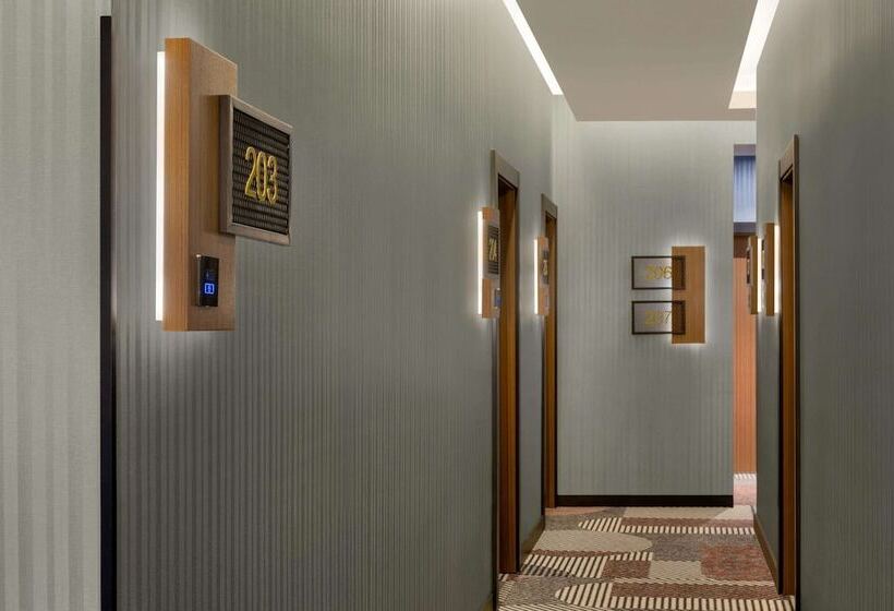 Hotel Ramada By Wyndham Budapest City Center