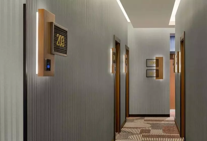 ホテル Ramada By Wyndham Budapest City Center