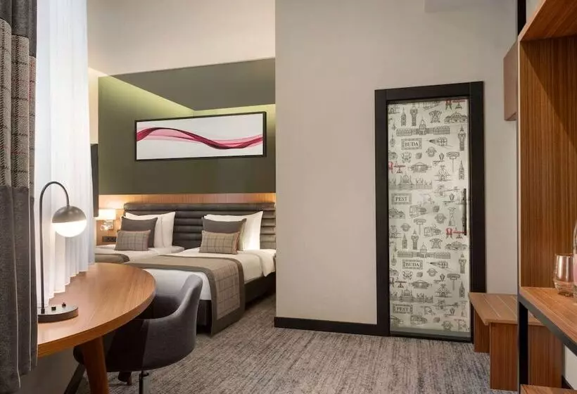 ホテル Ramada By Wyndham Budapest City Center