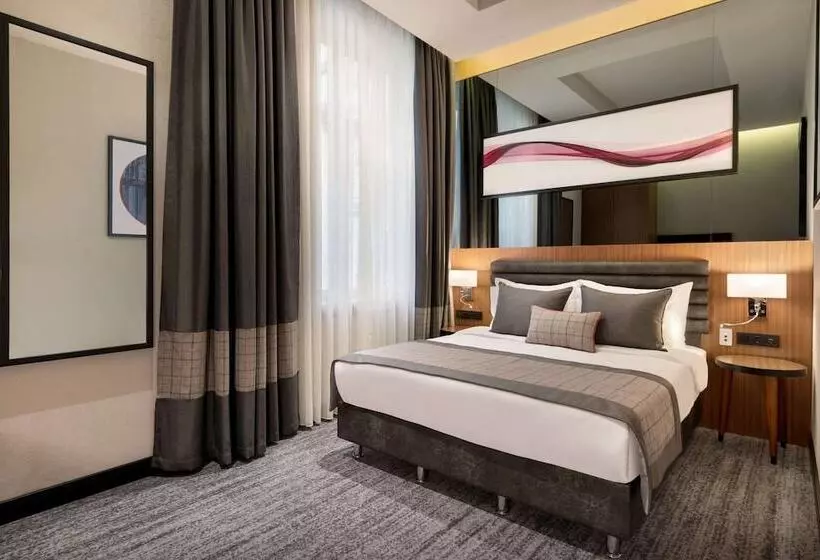 ホテル Ramada By Wyndham Budapest City Center
