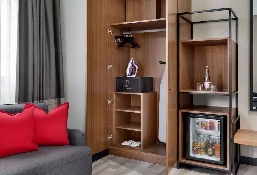 ホテル Ramada By Wyndham Budapest City Center
