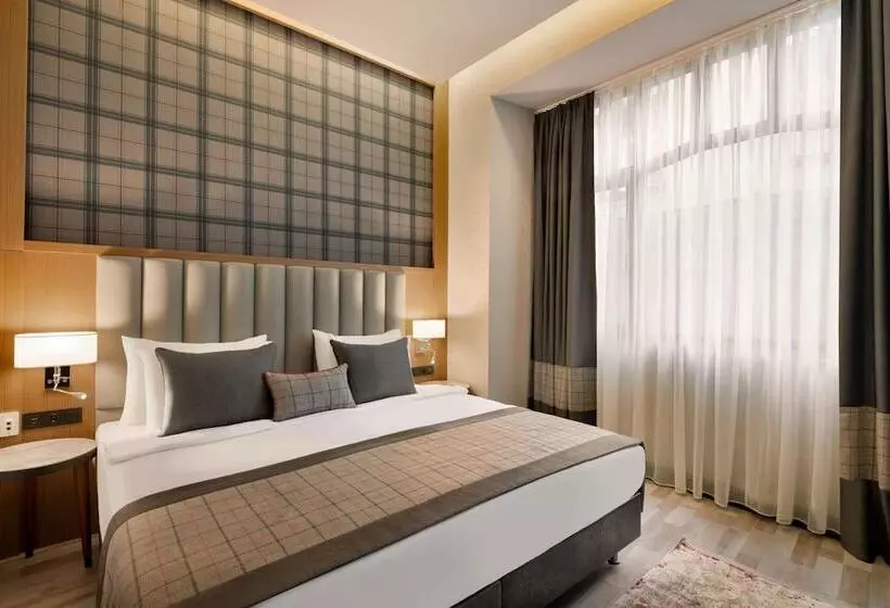 ホテル Ramada By Wyndham Budapest City Center