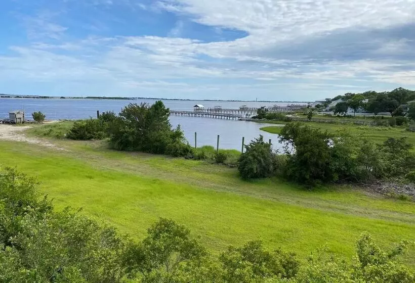 River Hotel Of Southport