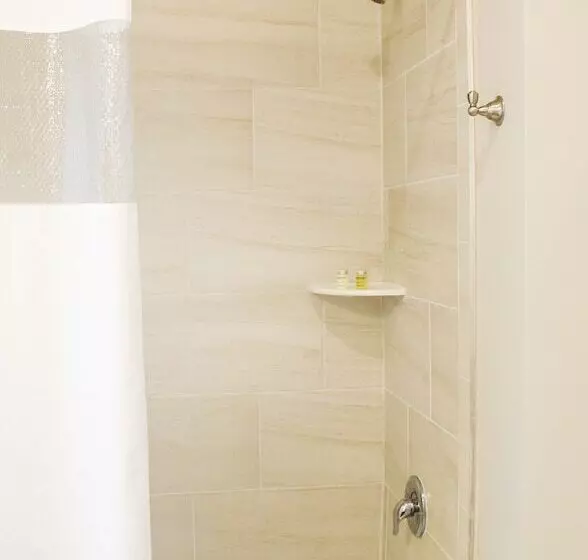 River Hotel Of Southport