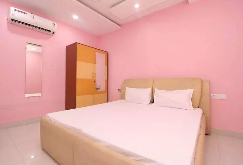 ホテル Spot On 39951 Multani Residency