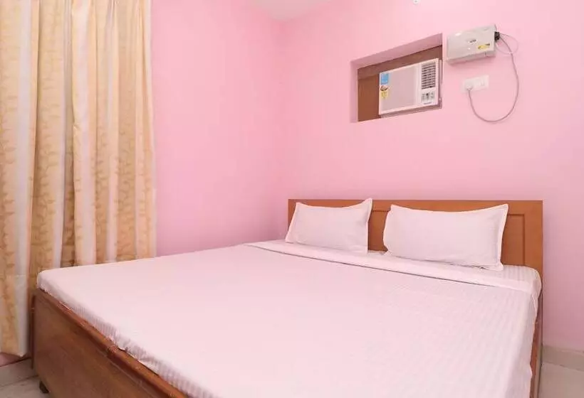 ホテル Spot On 39951 Multani Residency
